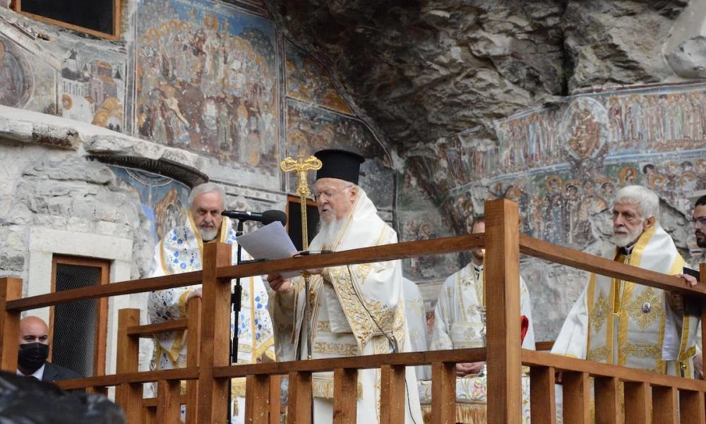 Προκλητική σιωπή από Οικουμενικό Πατριαρχείο και Εκκλησία της Ελλάδος για το βέβηλο πάρτυ στην Παναγία Σουμελά